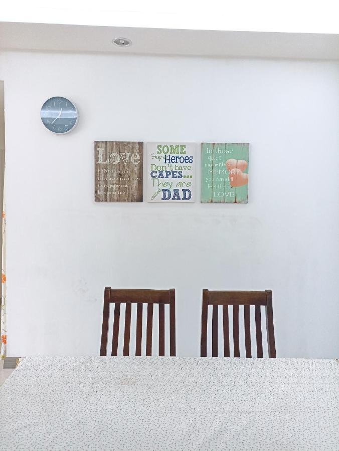 Tropika Homestay Bangi With 3 Bedrooms كاجانغ المظهر الخارجي الصورة