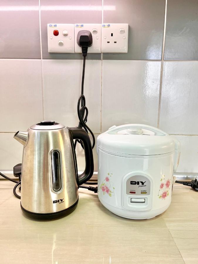 Tropika Homestay Bangi With 3 Bedrooms كاجانغ المظهر الخارجي الصورة